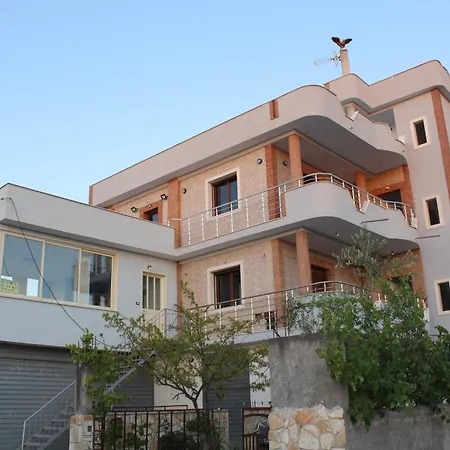 Kledi & Ilda Lägenhet Durrës